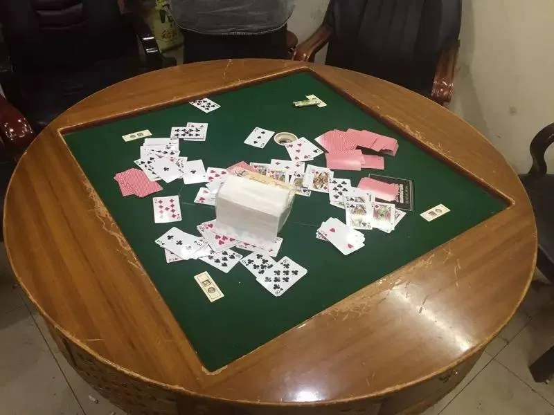 逐梦娱乐德州扑克游戏